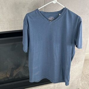 Mens large Prana t shirt